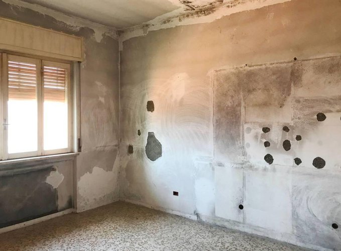 Quadrilocale parzialmente da rivedere, ottimo prezzo ! Nembro