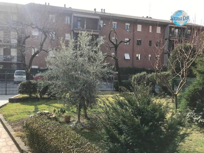 Quadrilocale ultimo piano con porzione di giardino Alzano Lombardo