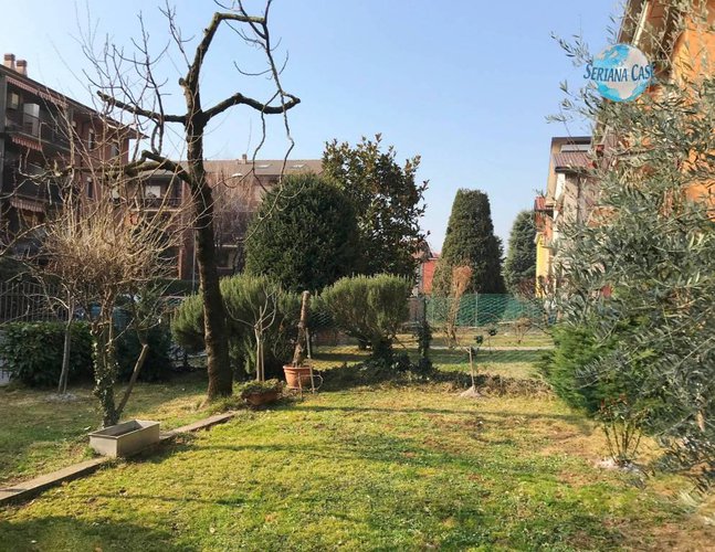 Quadrilocale ultimo piano con porzione di giardino Alzano Lombardo
