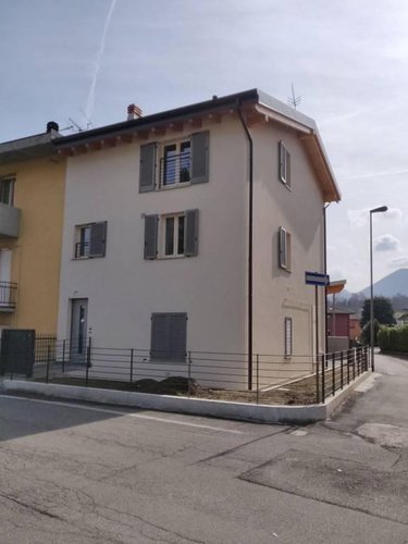 Nuovissimo quadrilocale in duplex, ristrutturato a nuovo Albino