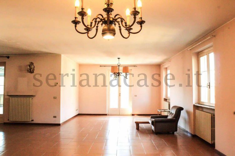 Caratteristica villa singola, due passi da tutte le comodit Cene