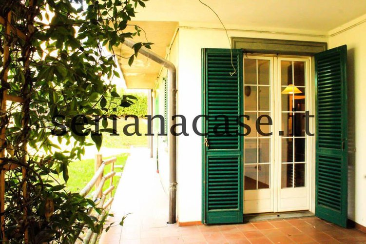 Caratteristica villa singola, due passi da tutte le comodit Cene