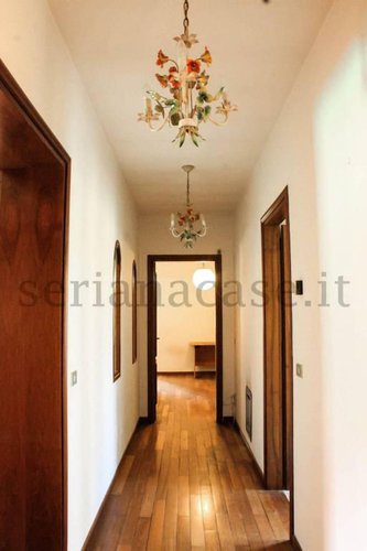 Caratteristica villa singola, due passi da tutte le comodit Cene