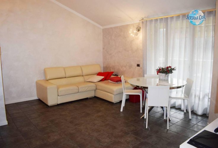 Quadrilocale terzo ed ultimo piano, servito ascensore Albino