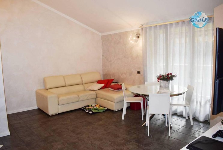 Quadrilocale terzo ed ultimo piano, servito ascensore Albino