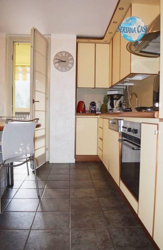 Quadrilocale terzo ed ultimo piano, servito ascensore Albino