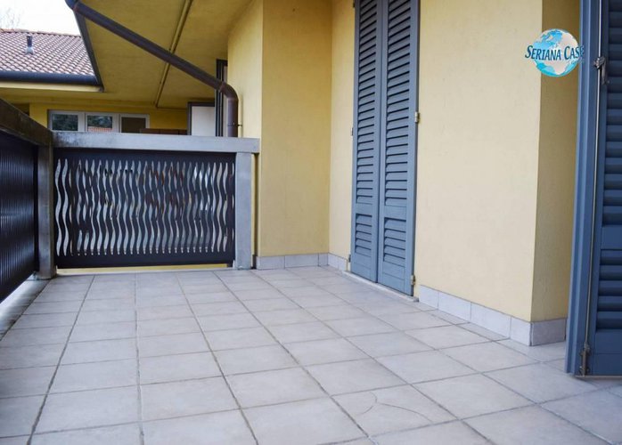 Quadrilocale terzo ed ultimo piano, servito ascensore Albino