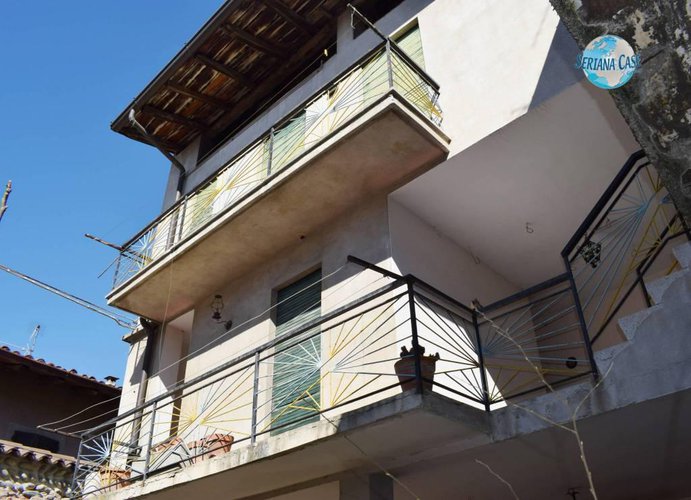 Porzione di casa da ristrutturare, ottimo potenziale! Villa di Serio