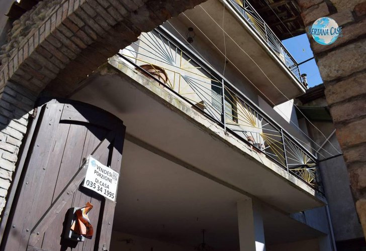 Porzione di casa da ristrutturare, ottimo potenziale! Villa di Serio