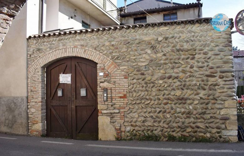 Porzione di casa da ristrutturare, ottimo potenziale! Villa di Serio