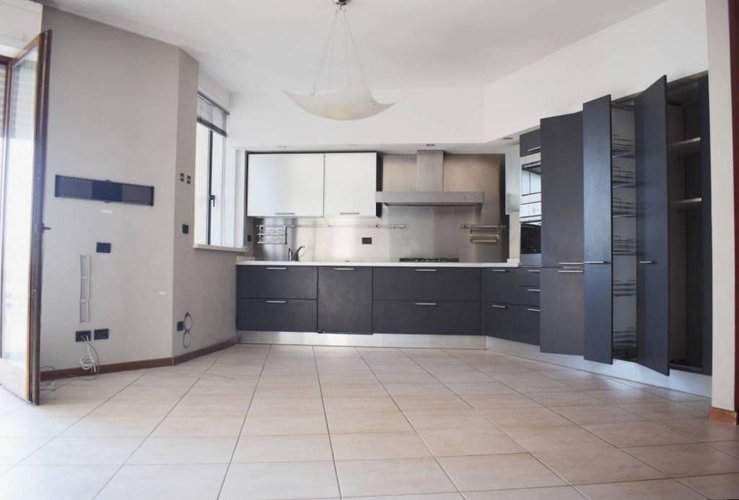 Trilocale parzialmente arredato, box e cantina! Alzano Lombardo