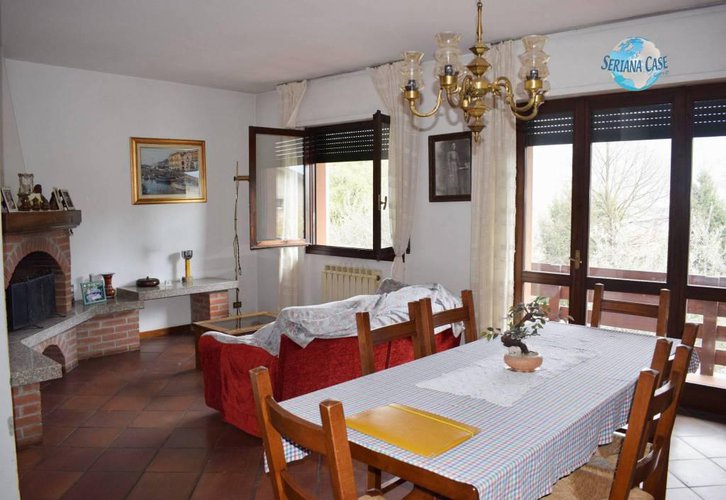 Villetta a schiera in ottimo stato, giardino privato Albino