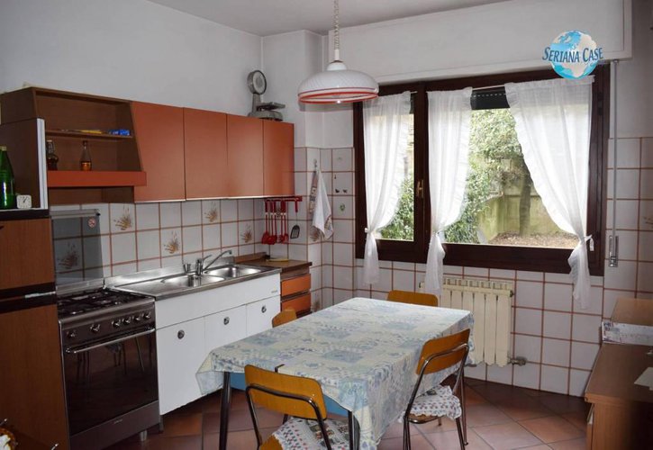 Villetta a schiera in ottimo stato, giardino privato Albino