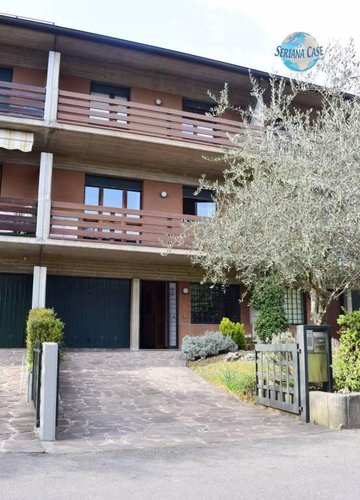 Villetta a schiera in ottimo stato, giardino privato Albino