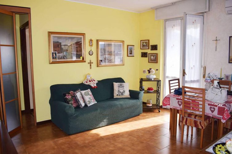 Trilocale al piano primo, abitabile subito