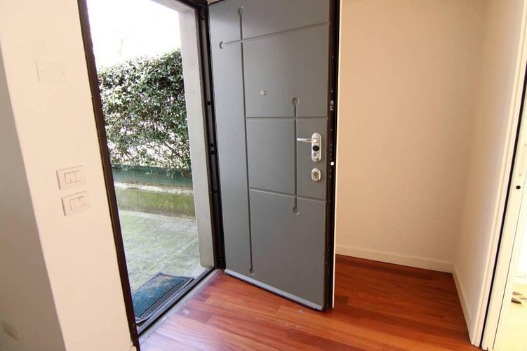 AI PIEDI DELLA COLLINA NUOVISSIMO PIANO TERRA Bergamo