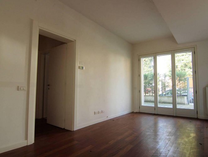 AI PIEDI DELLA COLLINA NUOVISSIMO PIANO TERRA Bergamo