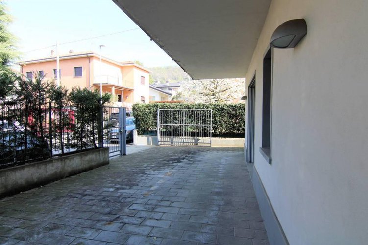 AI PIEDI DELLA COLLINA NUOVISSIMO PIANO TERRA Bergamo