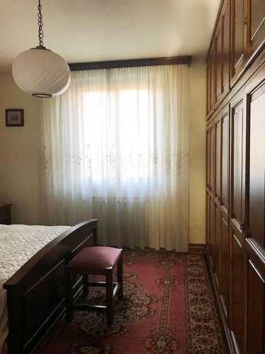 Villa bifamiliare ben tenuta, abitabile subito. Albino