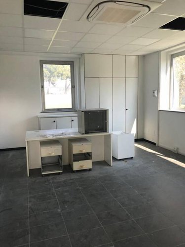 Affittasi ufficio di 330mq Calcinate