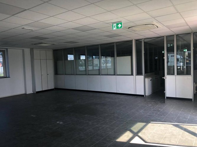 Affittasi ufficio di 330mq Calcinate