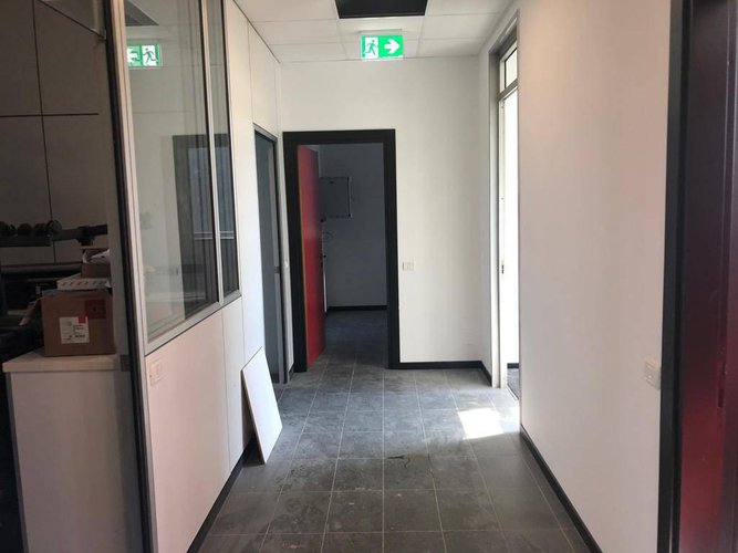 Affittasi ufficio di 330mq Calcinate