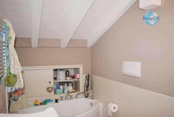 Grazioso trilocale in duplex, abitabile subito! Scanzorosciate