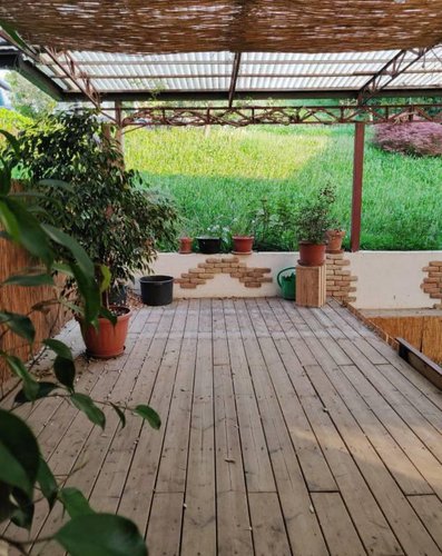 Trilocale con solarium e giardino vivibili