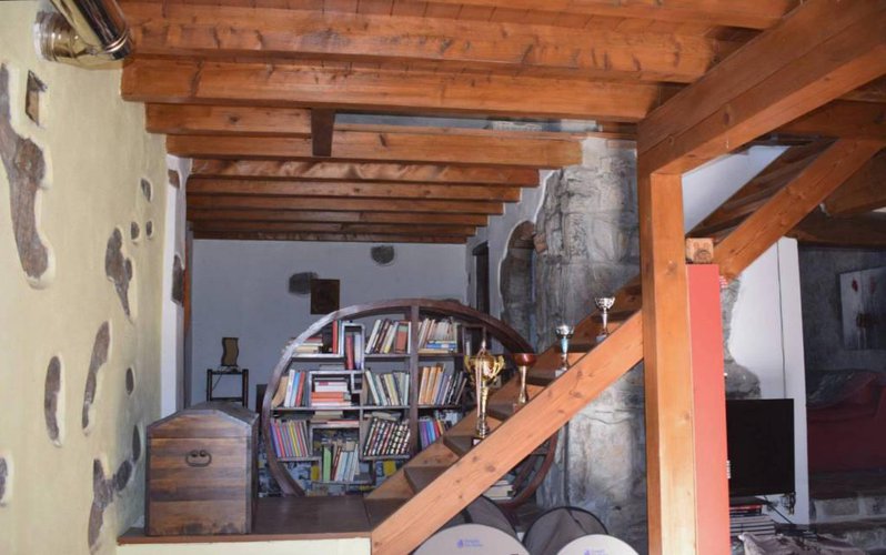 Tipico rustico bergamasco finemente ristrutturato Cene