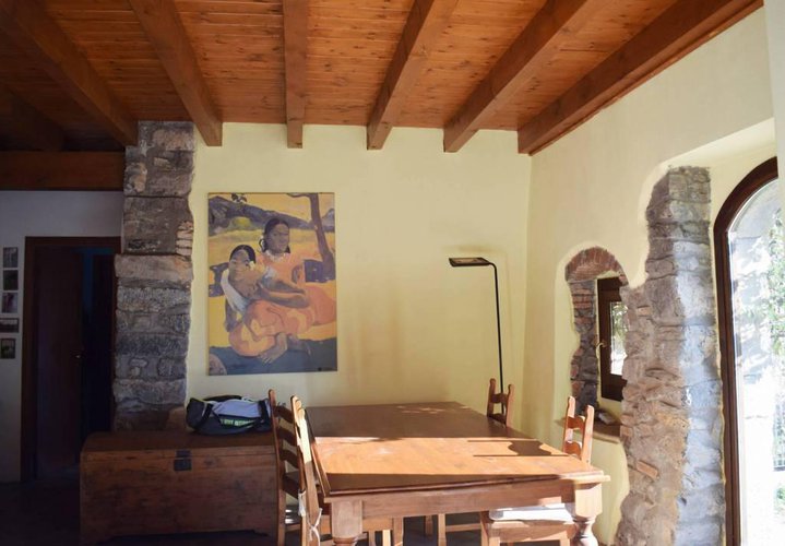 Tipico rustico bergamasco finemente ristrutturato Cene