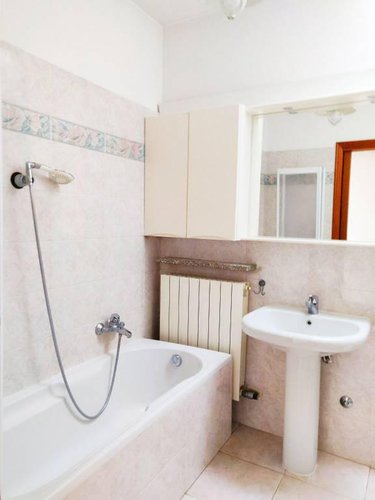 Grazioso trilocale ristrutturato e arredato! Nembro