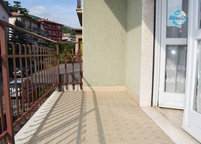 Quadrilocale in buono stato con tre terrazze vivibili! Nembro