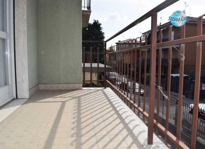 Quadrilocale in buono stato con tre terrazze vivibili! Nembro