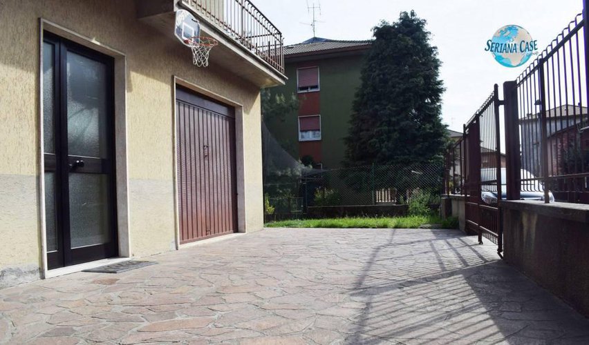 Quadrilocale in buono stato con tre terrazze vivibili! Nembro