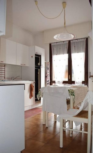 Graziosa villetta a schiera con giardino privato e box Albino