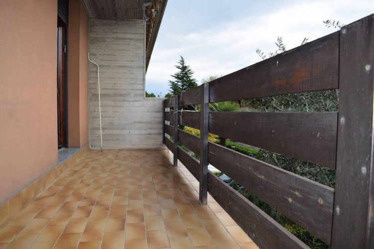 Graziosa villetta a schiera con giardino privato e box Albino