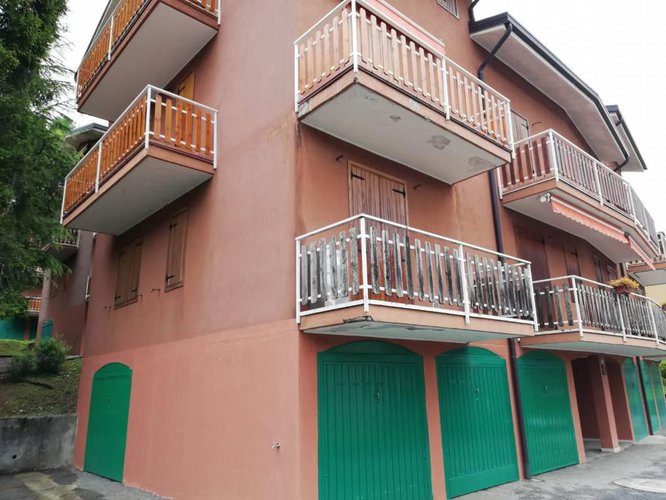 GORNO, TRILOCALE ARREDATO Gorno