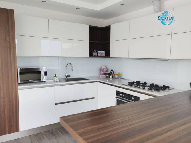 Villa singola con piscina immersa nel verde Albino