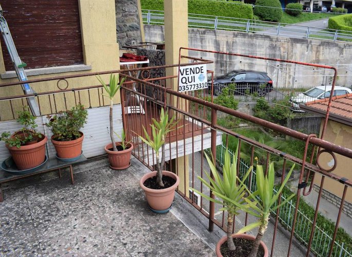 Trilocale con box singolo e grande cantina Albino