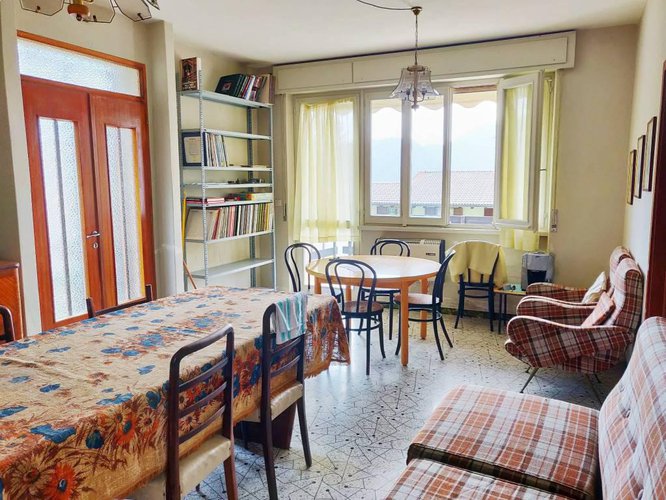 Splendido rustico immerso nel verde Albino