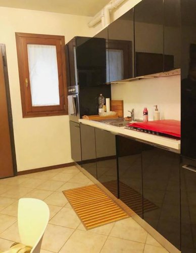 Bilocale con giardino privato e box Cene