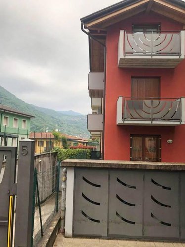 Bilocale con giardino privato e box Cene