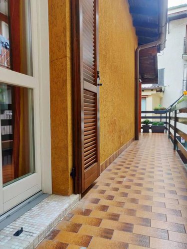 Porzione di casa/cielo terra completamente ristrutturata Pradalunga