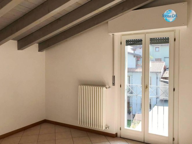 Trilocale completamente ristrutturato con doppi servizi Torre Boldone