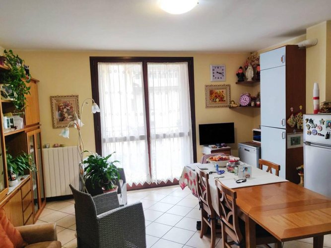 Grazioso bilocale con box, comodamente servito da ascensore Gazzaniga