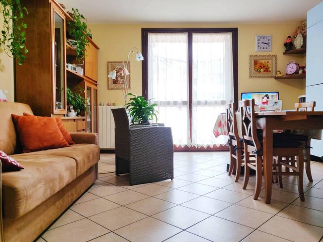 Grazioso bilocale con box, comodamente servito da ascensore Gazzaniga