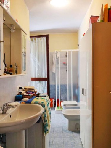 Grazioso bilocale con box, comodamente servito da ascensore Gazzaniga