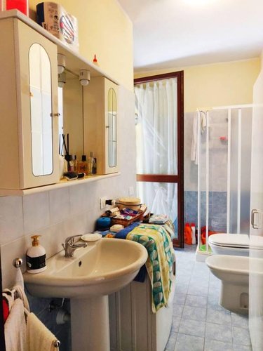 Grazioso bilocale con box, comodamente servito da ascensore Gazzaniga