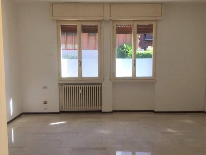 Via Divisione Tridentina ufficio 130 mq