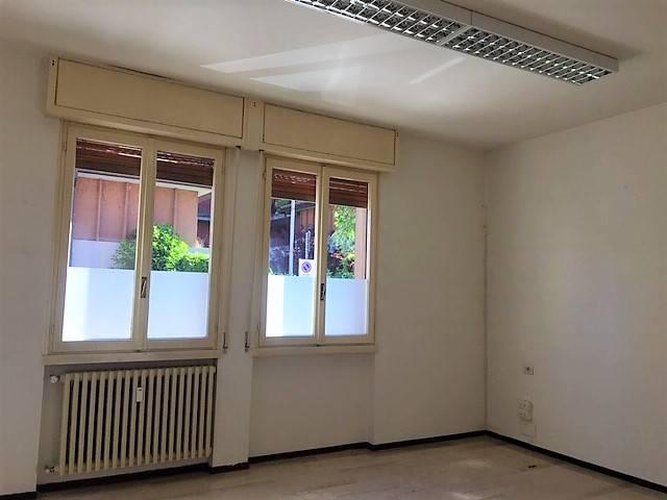 Via Divisione Tridentina ufficio 130 mq Bergamo